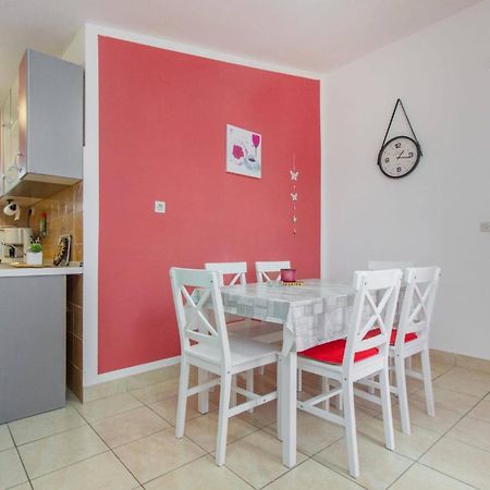 Apartments Alaga Трибунь Екстер'єр фото