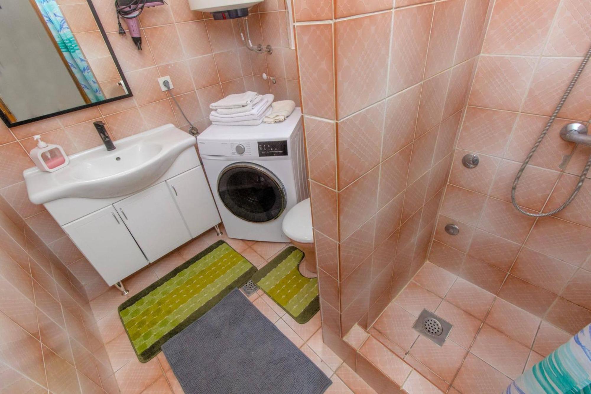 Apartments Alaga Трибунь Екстер'єр фото