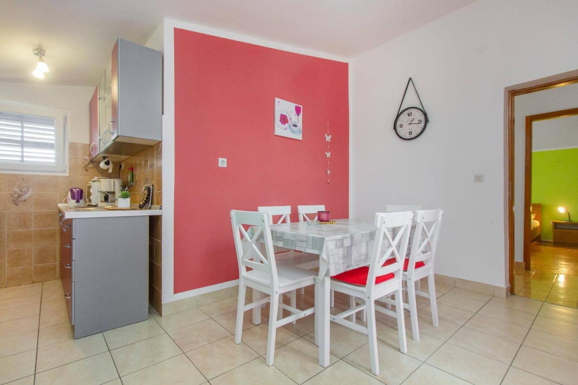 Apartments Alaga Трибунь Екстер'єр фото